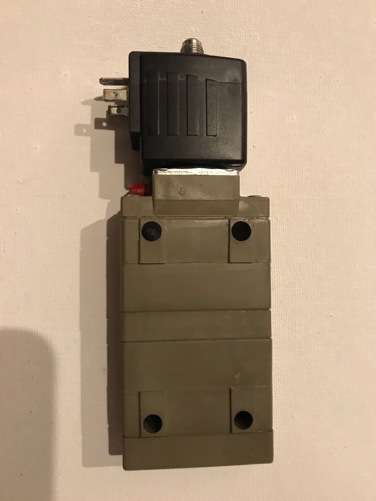 New 1pc BURKERT 5413 G 6.0 NBR PA NPT 1/4 PN1-10bar 24V DC 2W 00562239