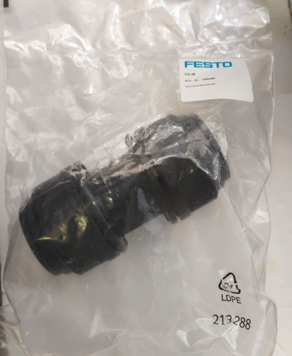 FESTO CQ-28 STRAIGHT CONNECTOR