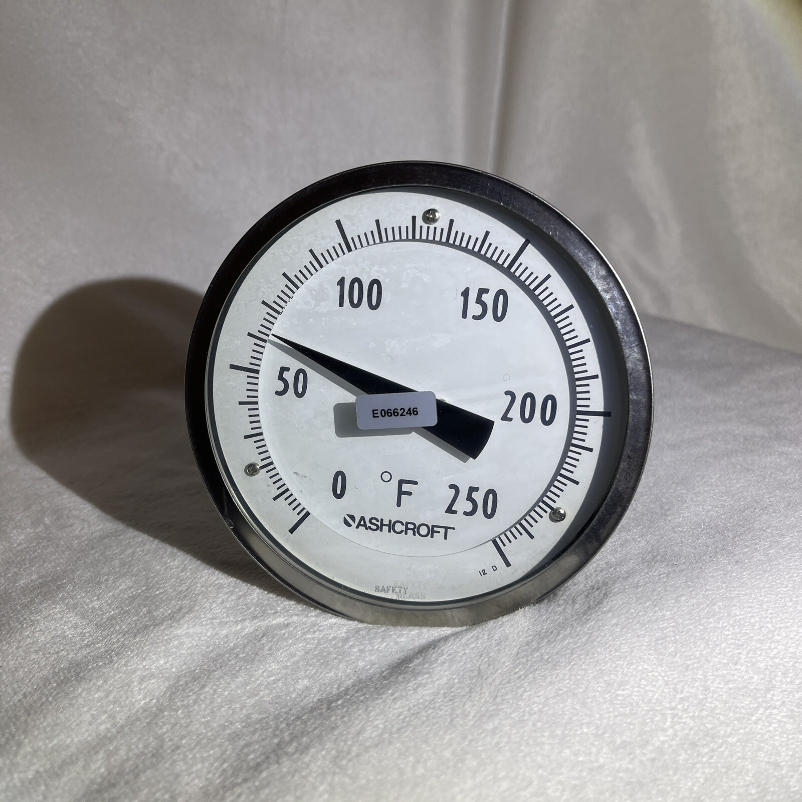Ashcroft 50EI60E090X3BSG0/250F 5″ Bimetallic 0-250oF Temperature Gauge 9″ Stem