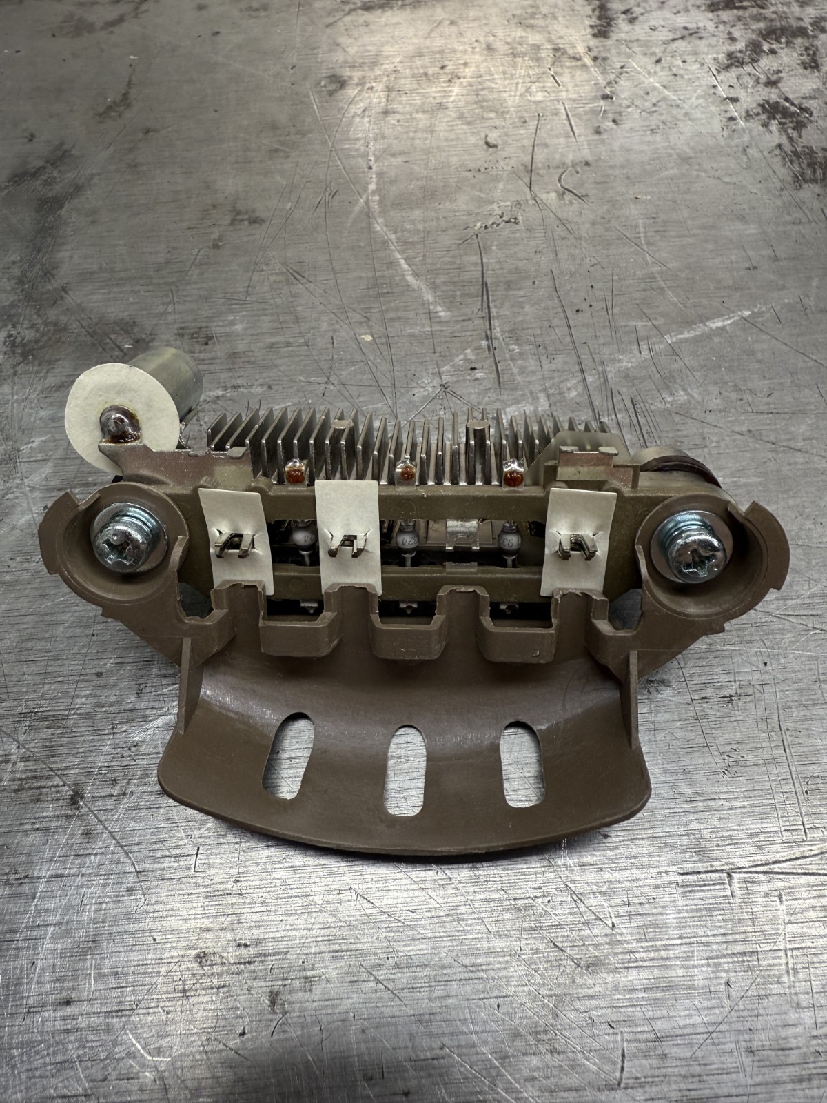 (NEW) Wai Rectifier Alternator 31-8318