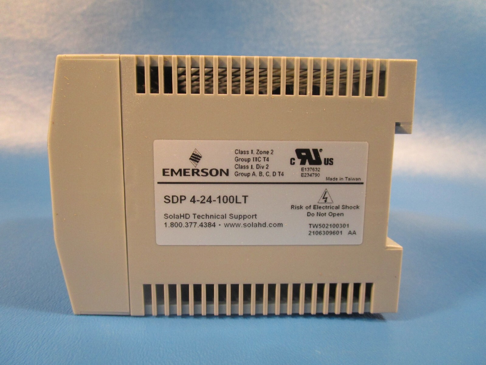 SOLA SDP 4-24-100LT, EMERSON, Power Supply, AC-DC, 26V, 3.8A, 85-264VAC,Enclosed