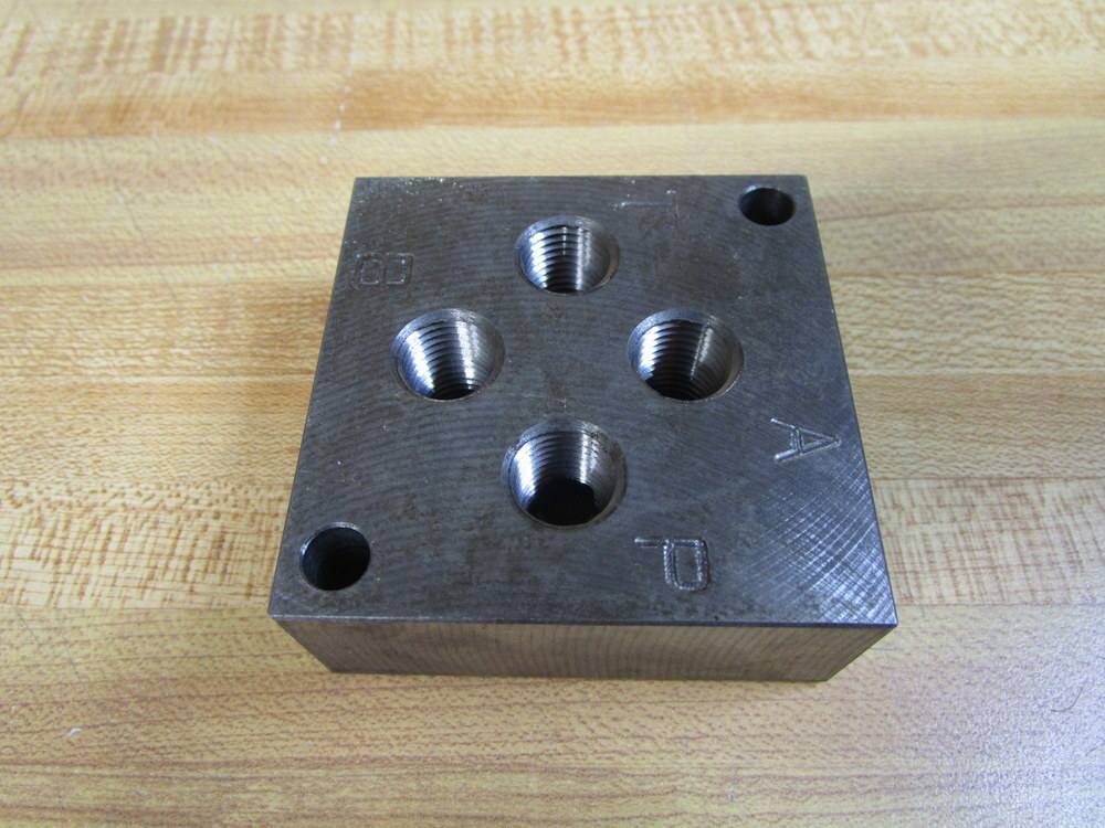 Daman Products DD03SPB4P Ductile Valve Subplate 1105