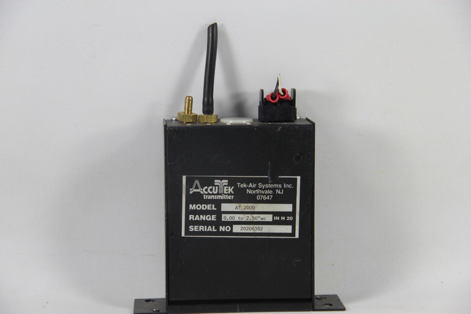 Tek-Air Accutek AT 2000 Pressure Transmitter RANGE 0.00-2.50″wc IN H20 – USED