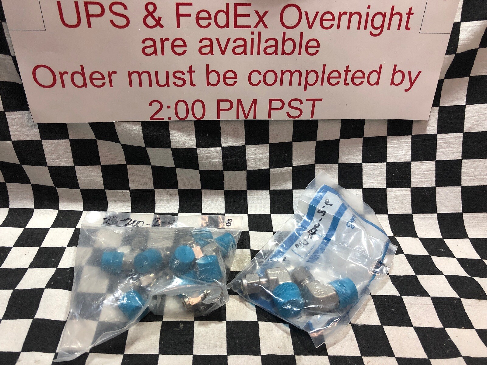 LOT OF 10 SWAGELOK MALE ELBOW 3/4″, SS-200-2-4 & SS-400-2-6, , SHIPSAMEDAY#V1Q