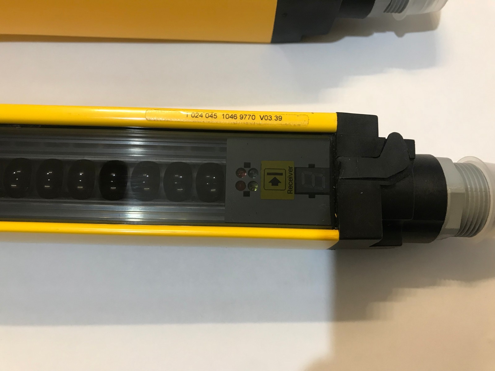 SICK C40E-1002C1010 LIGHT SCREEN C4000 SERIES ENTRY / EXIT NEW (1024045)