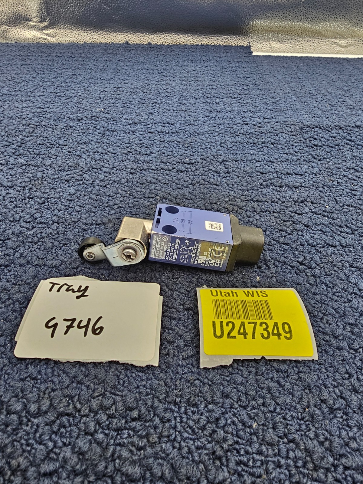 Telemecanique XCMV2125D44RVSR Sensor Limit Switch