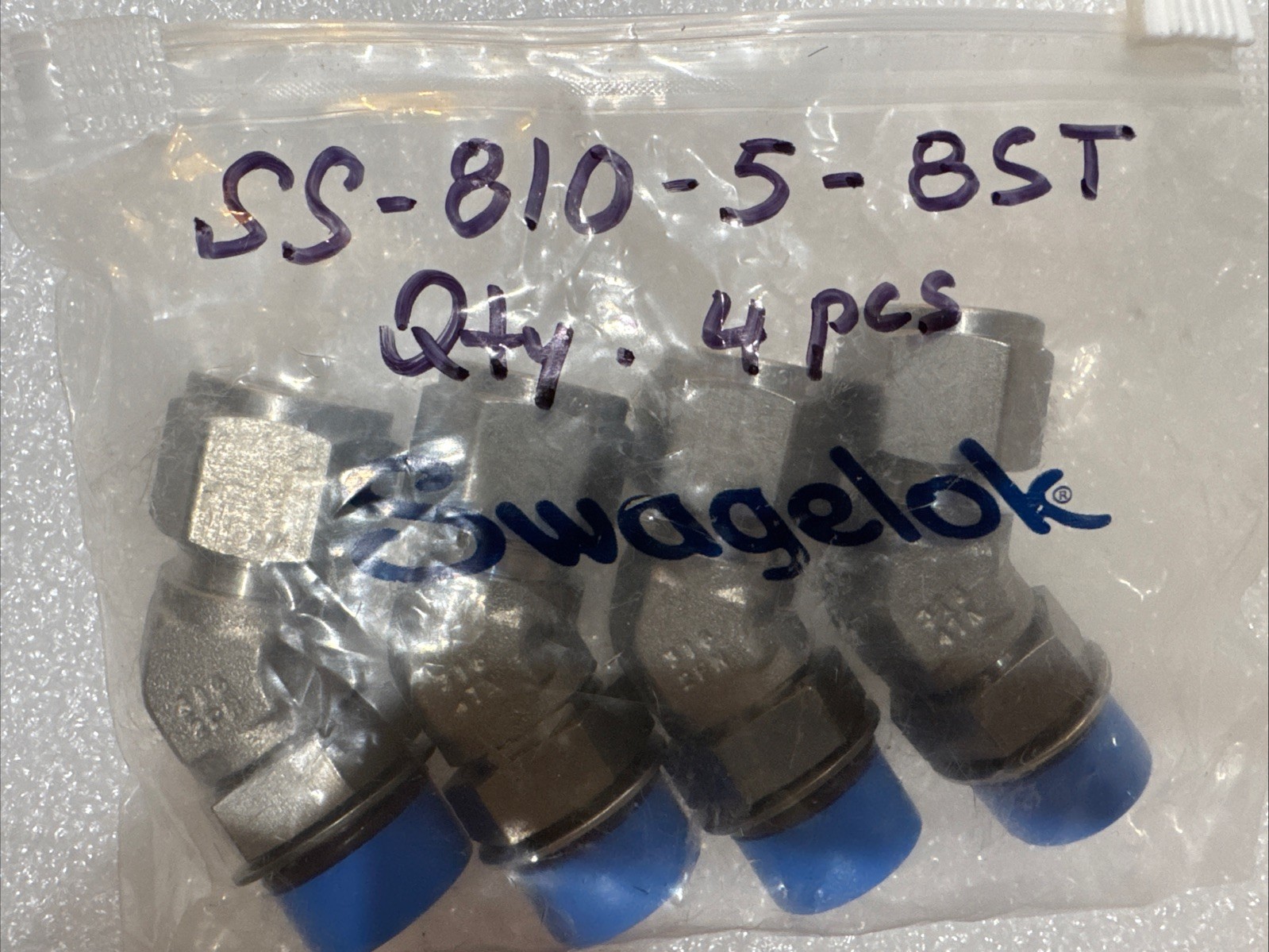 New, SWAGELOK SS-810-5-8ST, Elbow Positionable 1/2″ X 45°, Bag of 4pcs.