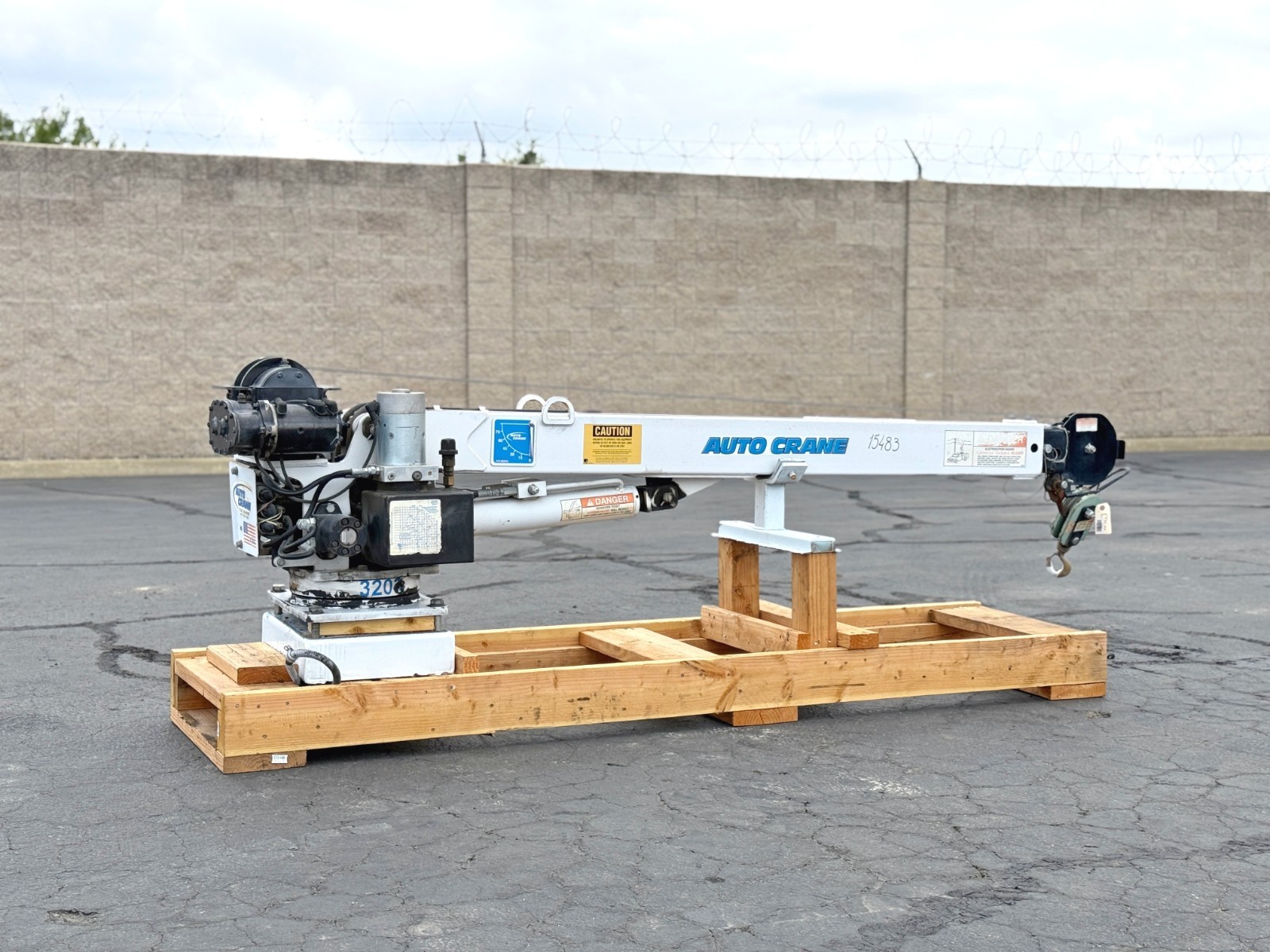 Auto Crane 3203PRX 3200lb Hydraulic Service Crane Truck Mounted Telescopic Boom