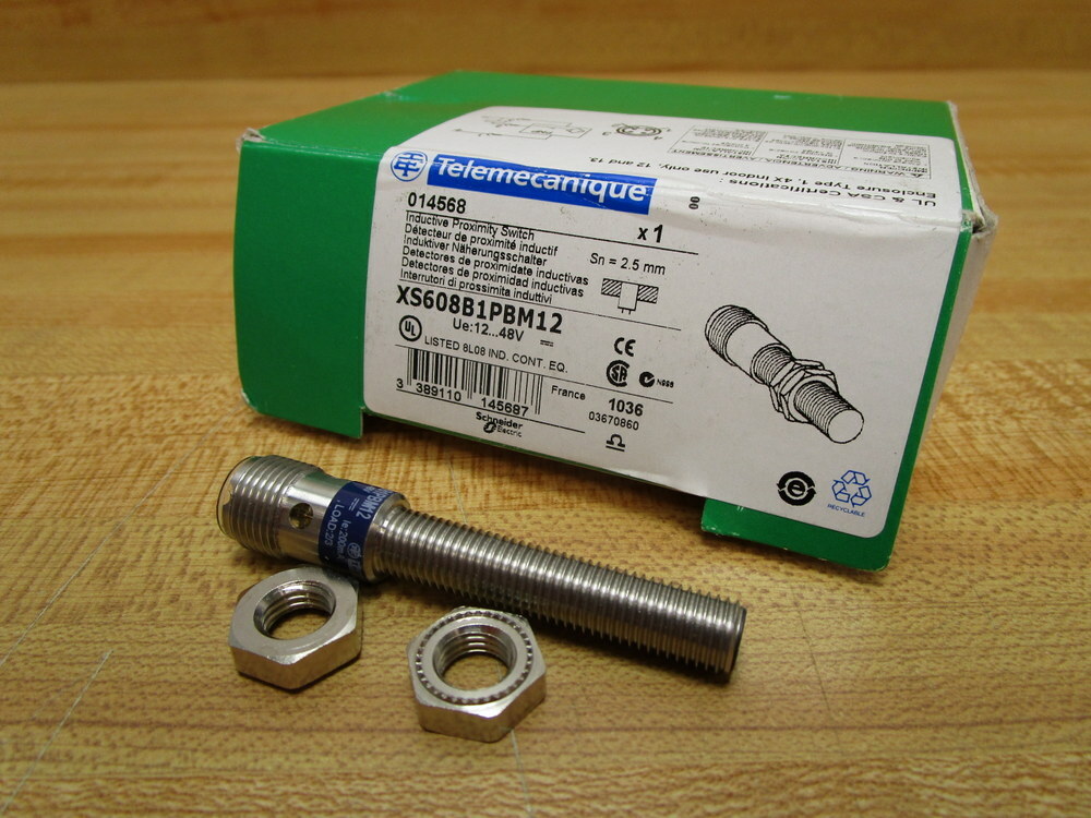 Telemecanique XS608B1PBM12 Inductive Proximity Sensor