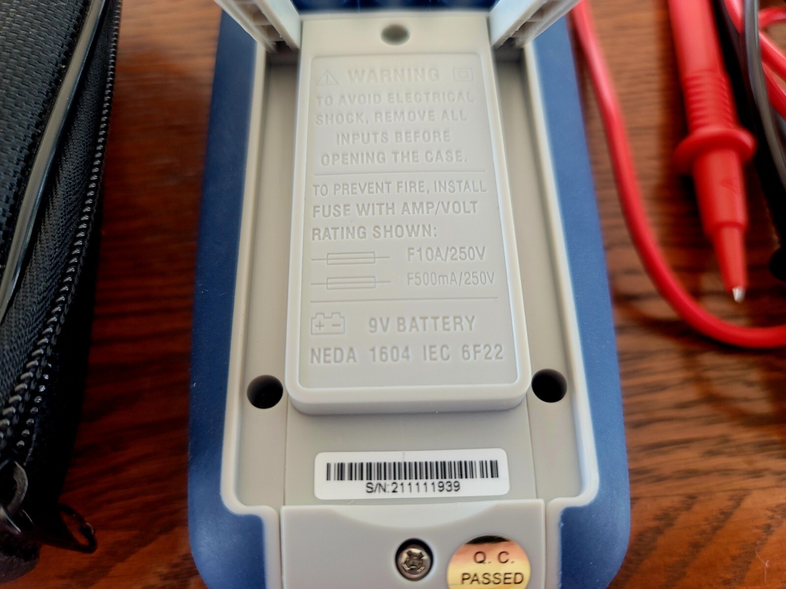 Digi-Sense 20250-51 Auto Ranging Compact DMM, CAT III, 600 V