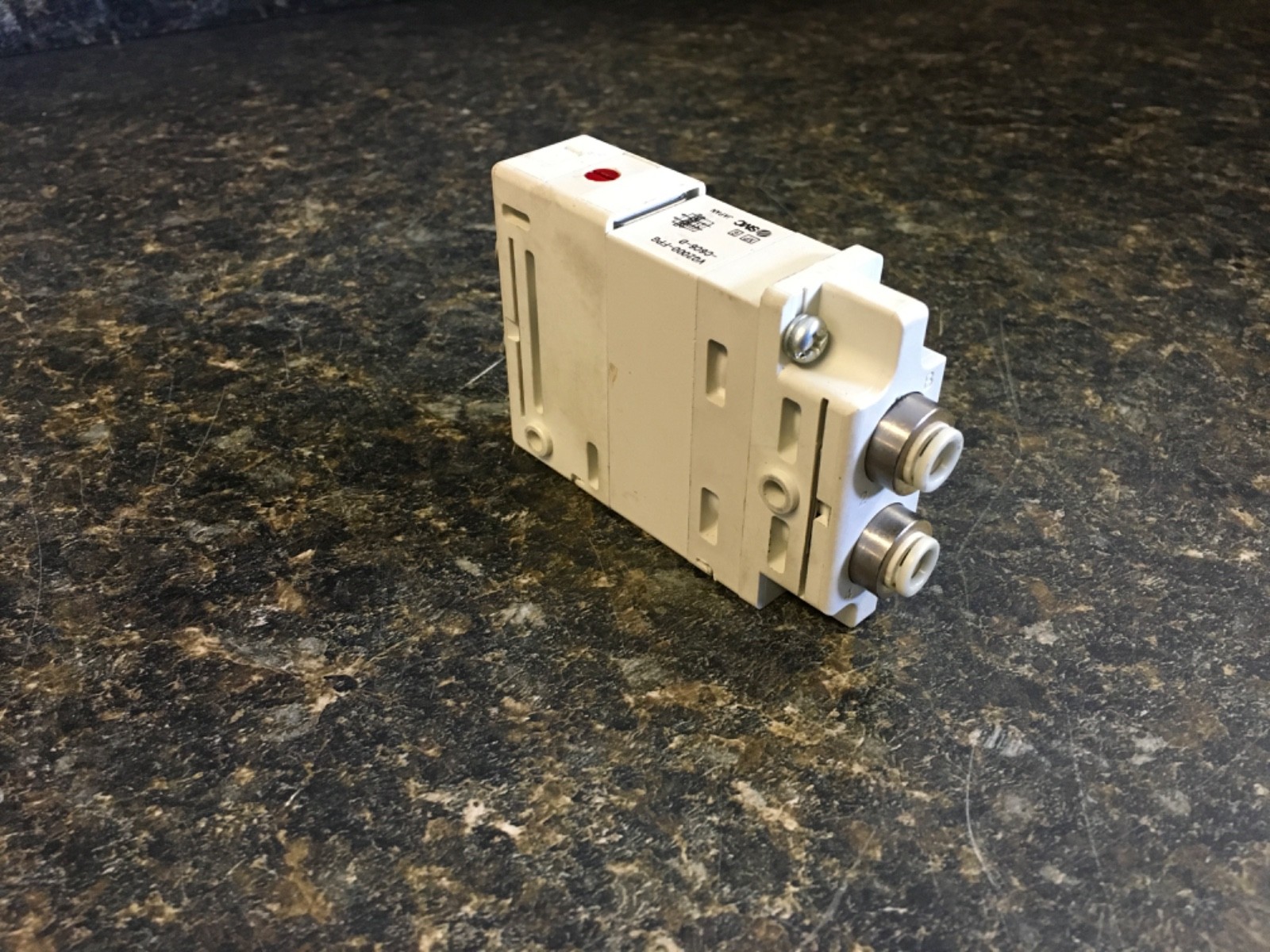 SMC VQ2000-FPG-C6C6-D DOUBLE CHECK VALVE (KB)