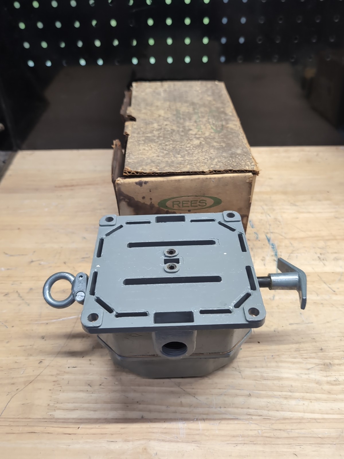 NEW REES 04944 SAFETY SWITCH CABLE OPERATED 04944-500