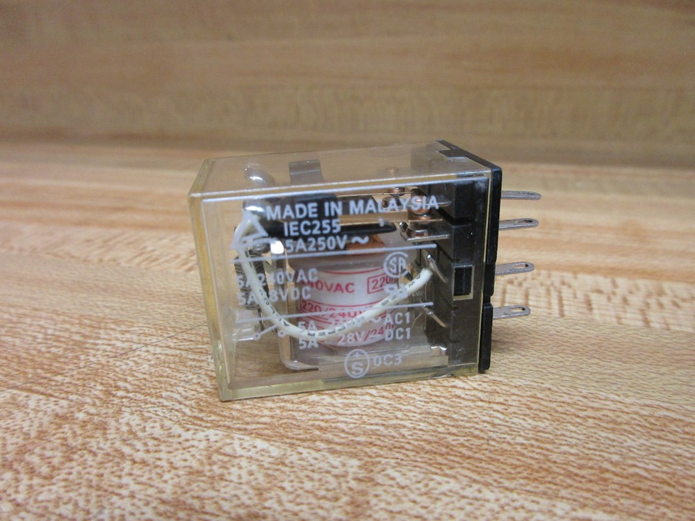 Omron MY2-220/240V AC Relay MY2-220/240VAC