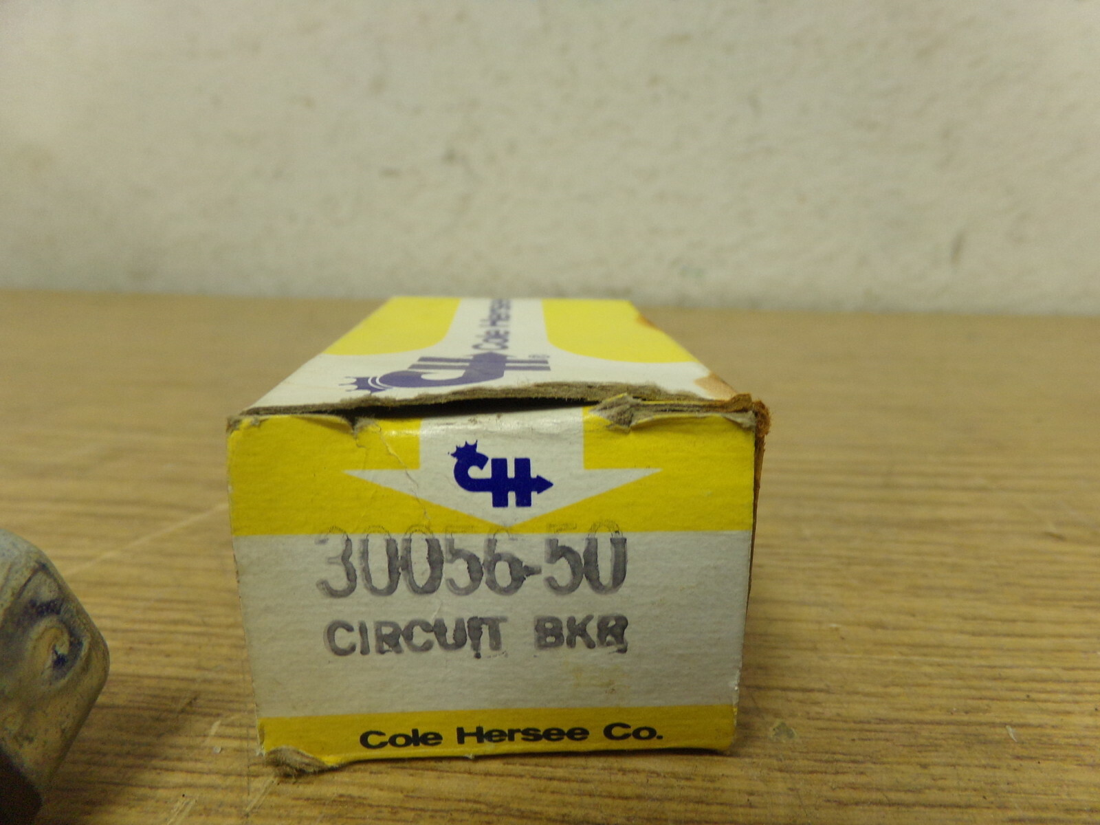 NEW Cole Hersee 30056-50 50A Circuit Breaker *FREE SHIPPING*