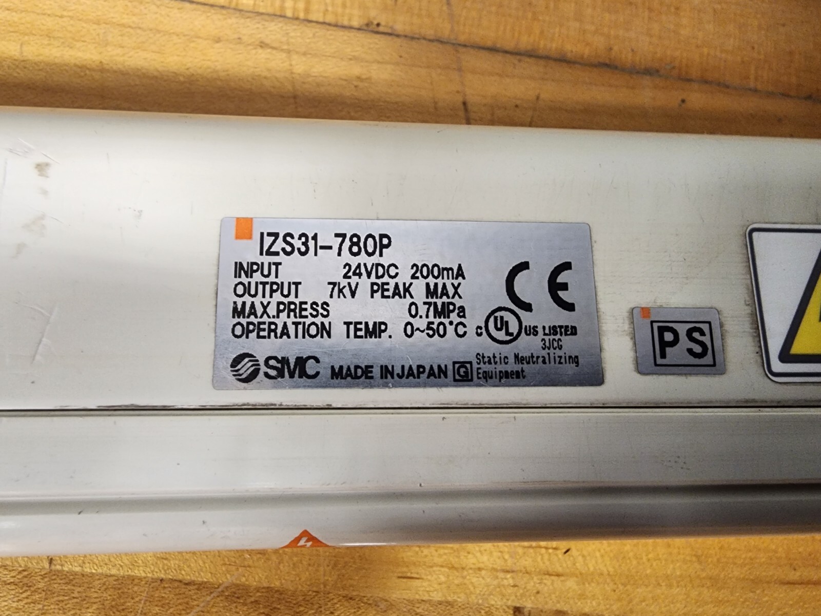 SMC IZS31-780P BAR TYPE IONIZER 9-POINT 24VDC