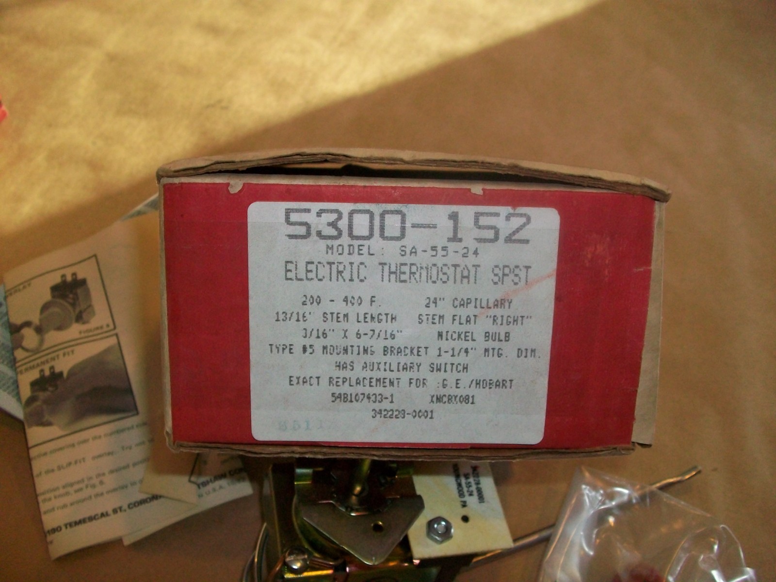 Robertshaw Electric Thermostat 5300-152 / SA-55-24 200°-400° 24″ CAP NEW