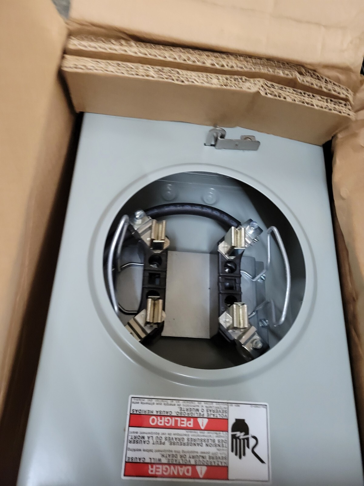 Eaton CHR9N9NKGSU Power Outlet Panel NOS NEW