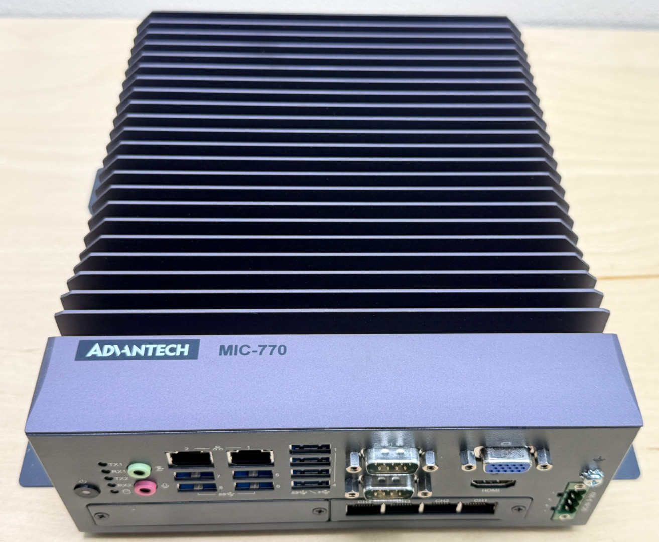 Advantech MIC-770 V1 High Performance Embedded Industrial PC, MIC-770Q-00A2