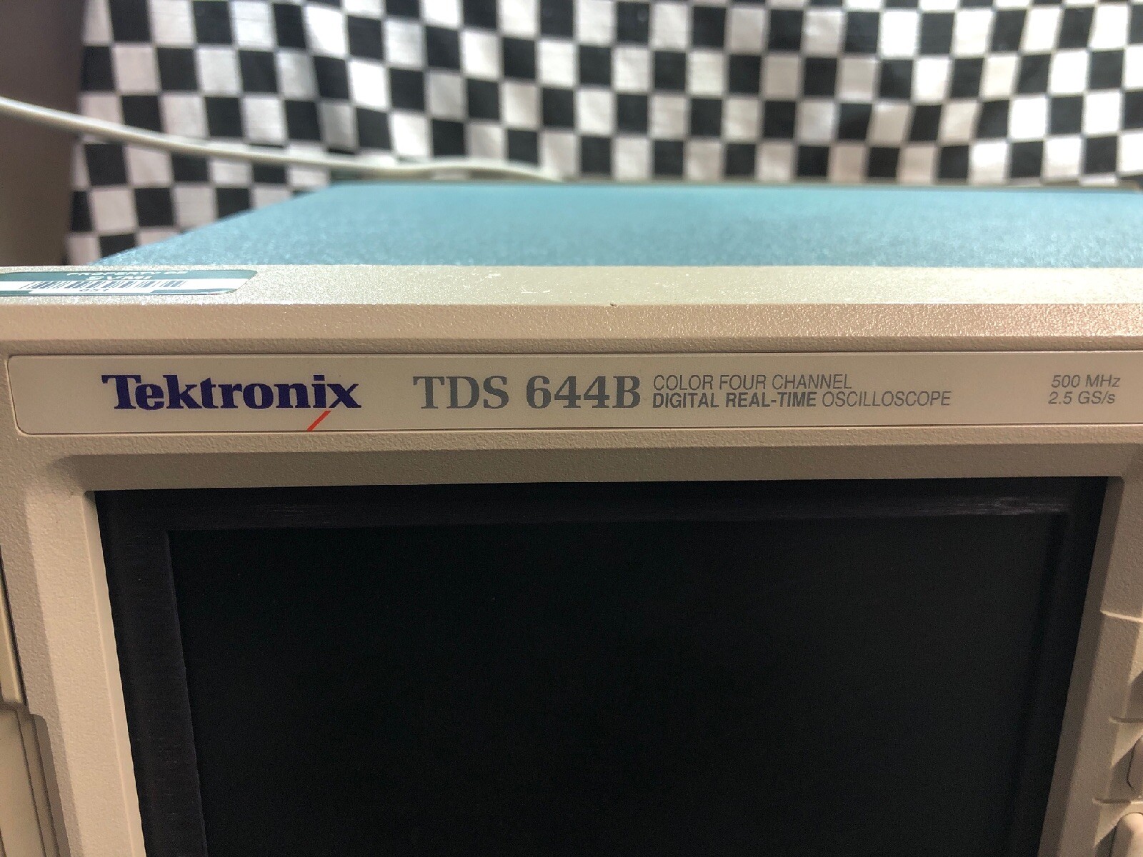 TEKTRONIX TDS644B Digital REAL-TIME Oscilloscope 500 MHz, 2.5 GS/s, COLOR 4 CHAN