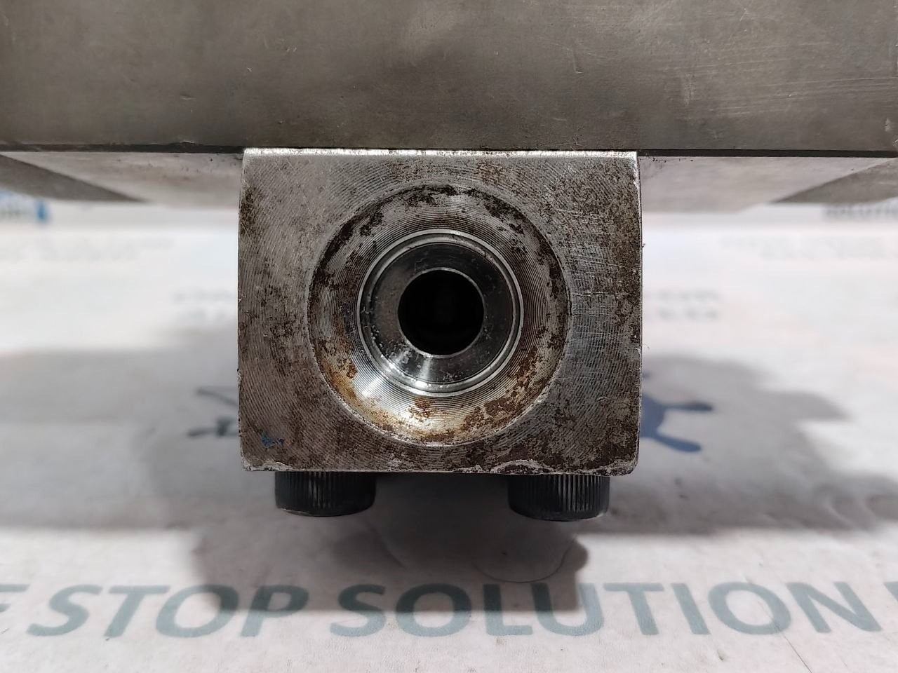 Hirose Valves HF-ACC-K-10X10-23 Hydraulic Valve Manifold Mount W/Handwheel