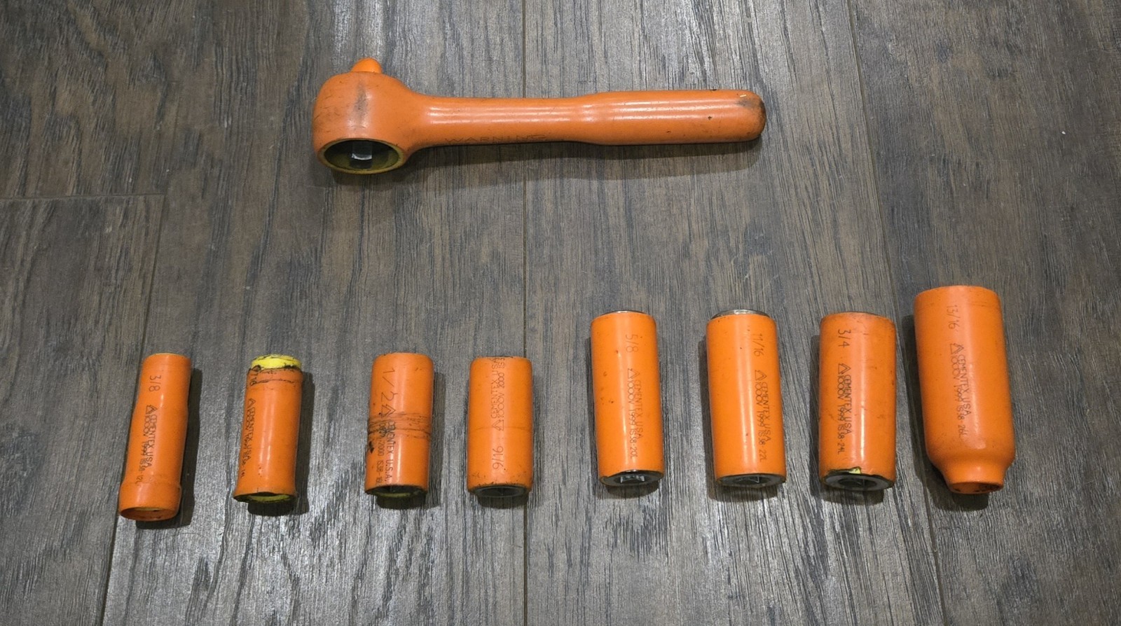CEMENTEX 9PC INSULATED RATCHET SOCKET SET 3/8 Drive