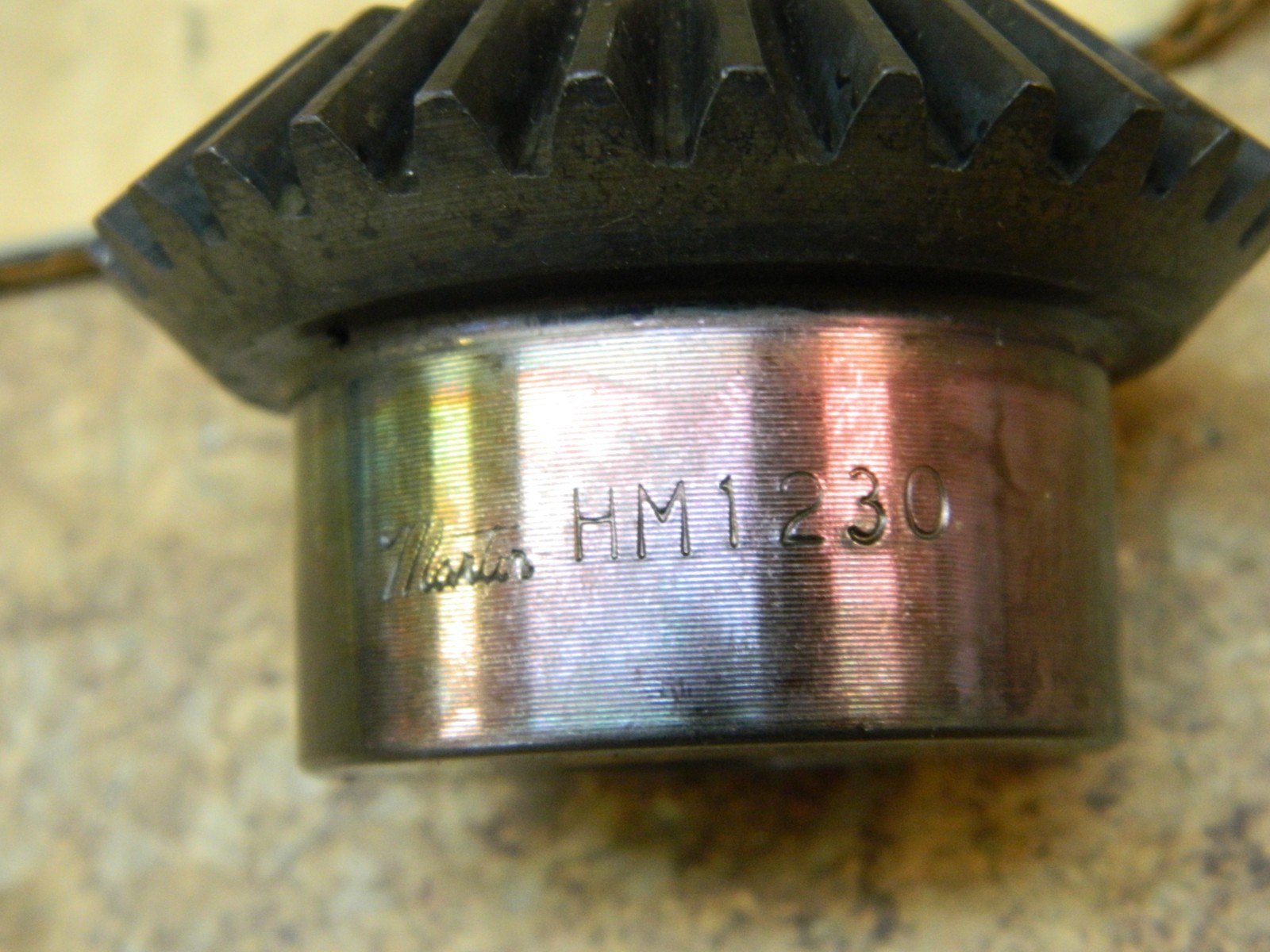 MARTIN HM1230 Miter Gear 20 Deg. 30 Teeth 5/8″ Bore