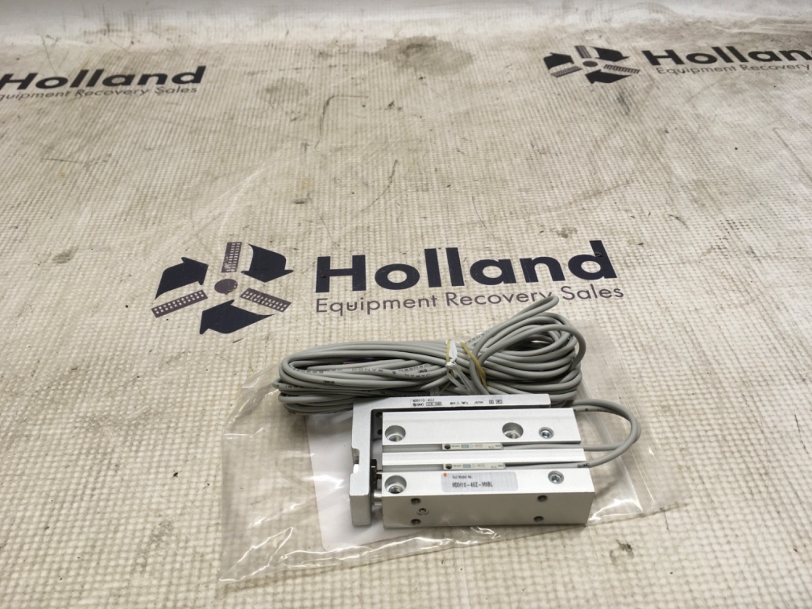 SMC cylinder, MXH10-40Z, MXH10-40Z-M9BL, NOS, LG-4302