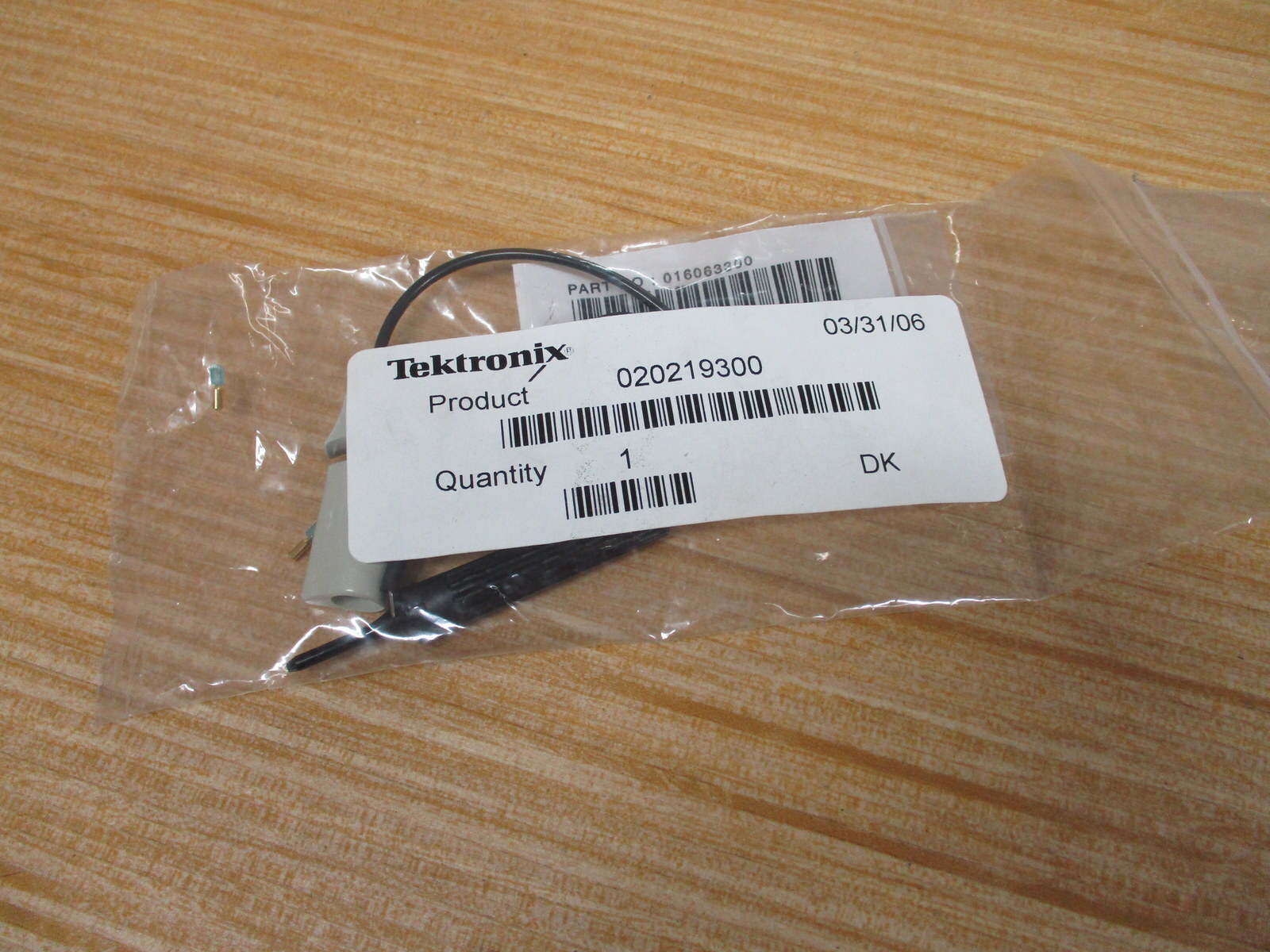 Tektronix 020219300 Accessory Kit (Pack of 4)