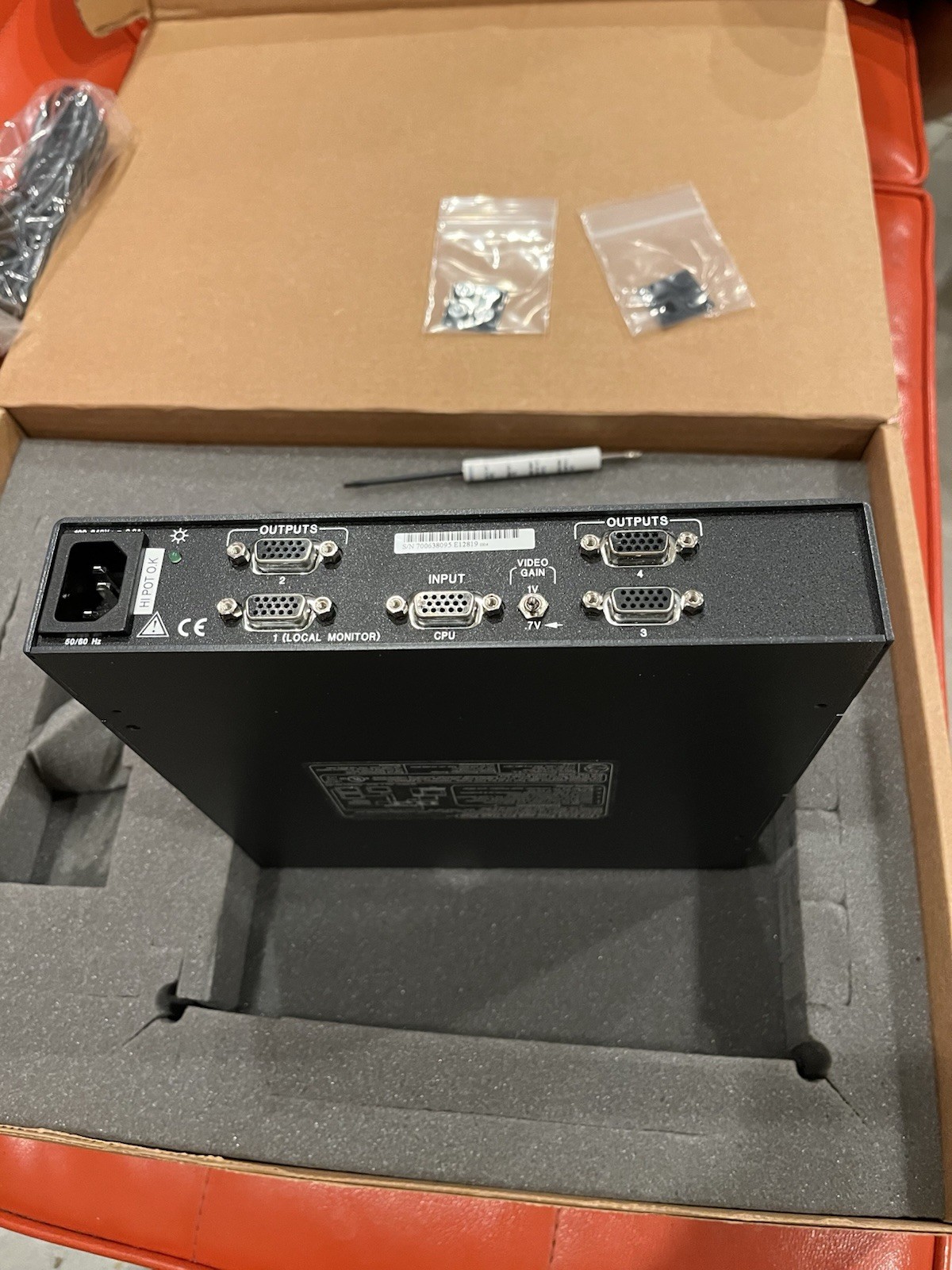 Extron P/2 DA 4 Plus Distribution Amplifier 15 Pin HD – Brand New In Box