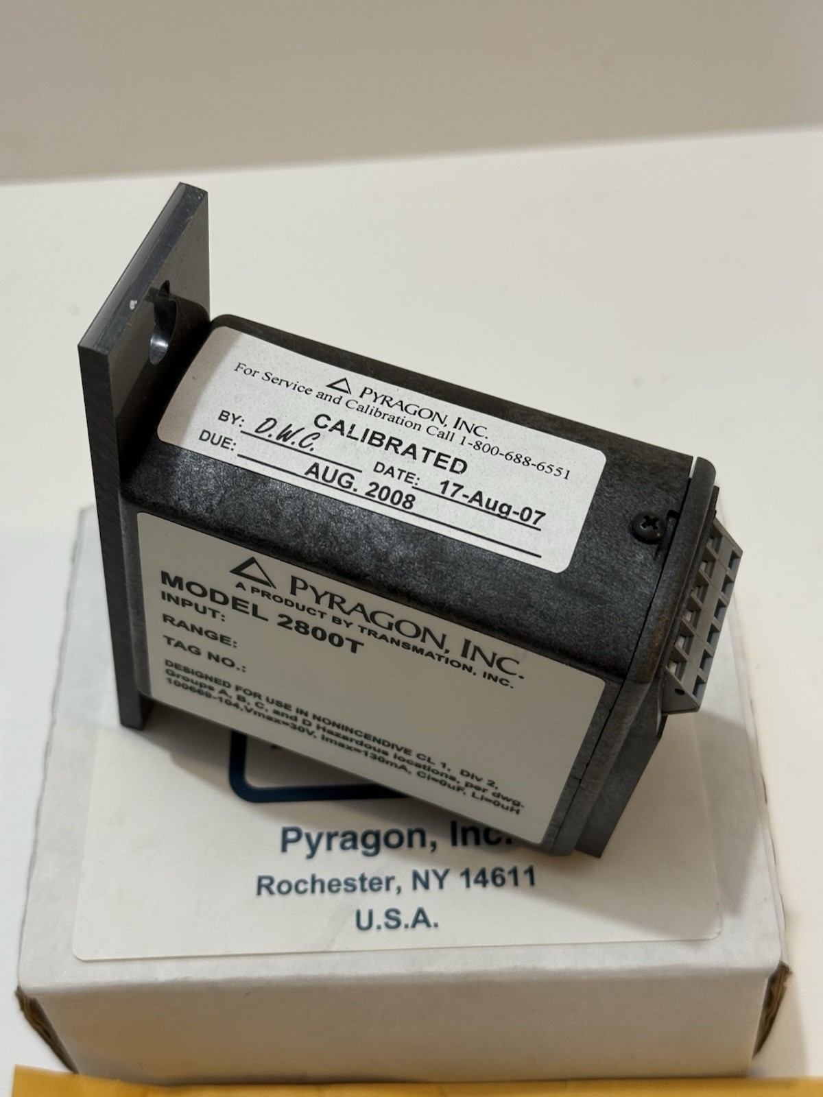 Pyragon 2800T Universal Temperature Transmitter – Unused NOS