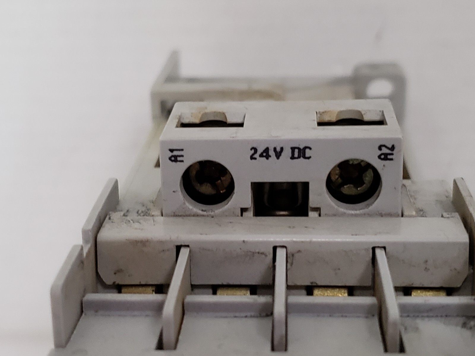 ALLEN BRADLEY 700S-CF620ZJC SAFETY CONTROL RELAY 8 POLE 10A 24V DC
