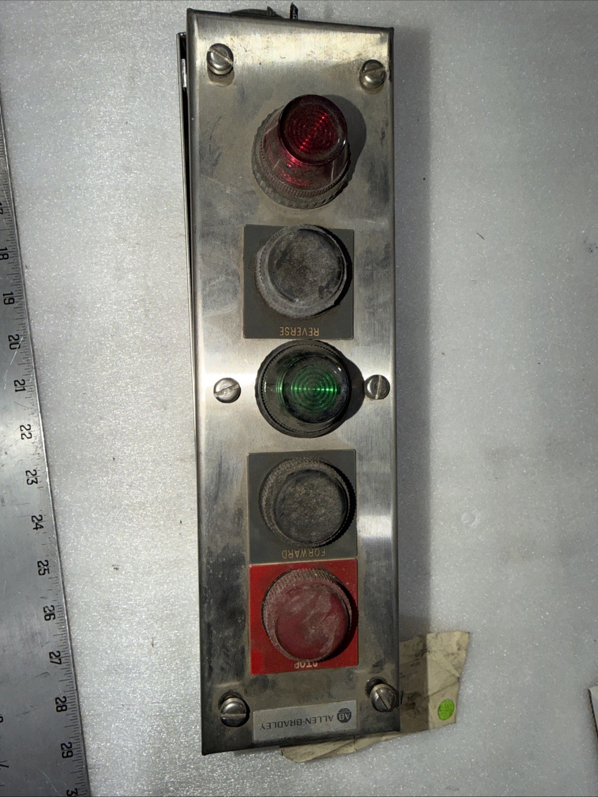 Allen Bradley 800H-5HZ4R Push Button Enclosure Fiberglass Switches NEMA 13 OEM