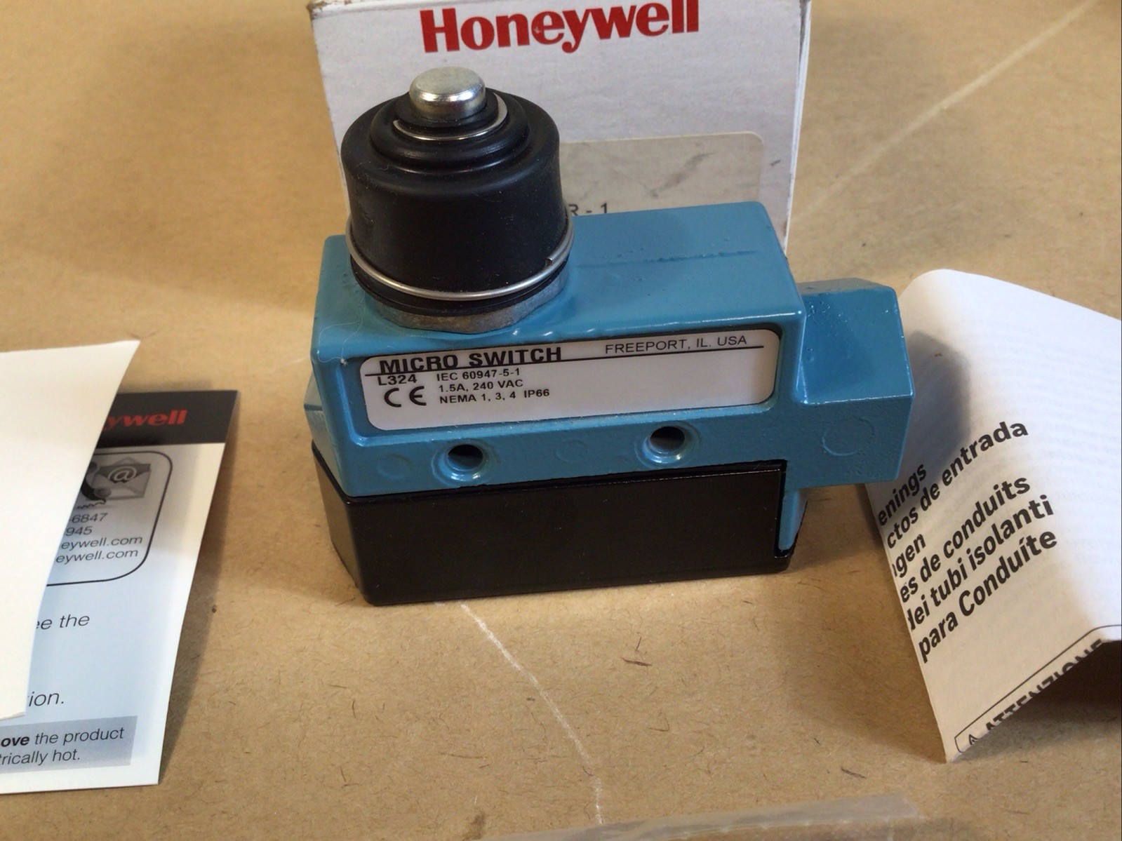 BZE6-2RN LIMIT SWITCH for HONEYWELL MICROSWITCH BZE62RN / NEW IN BOX