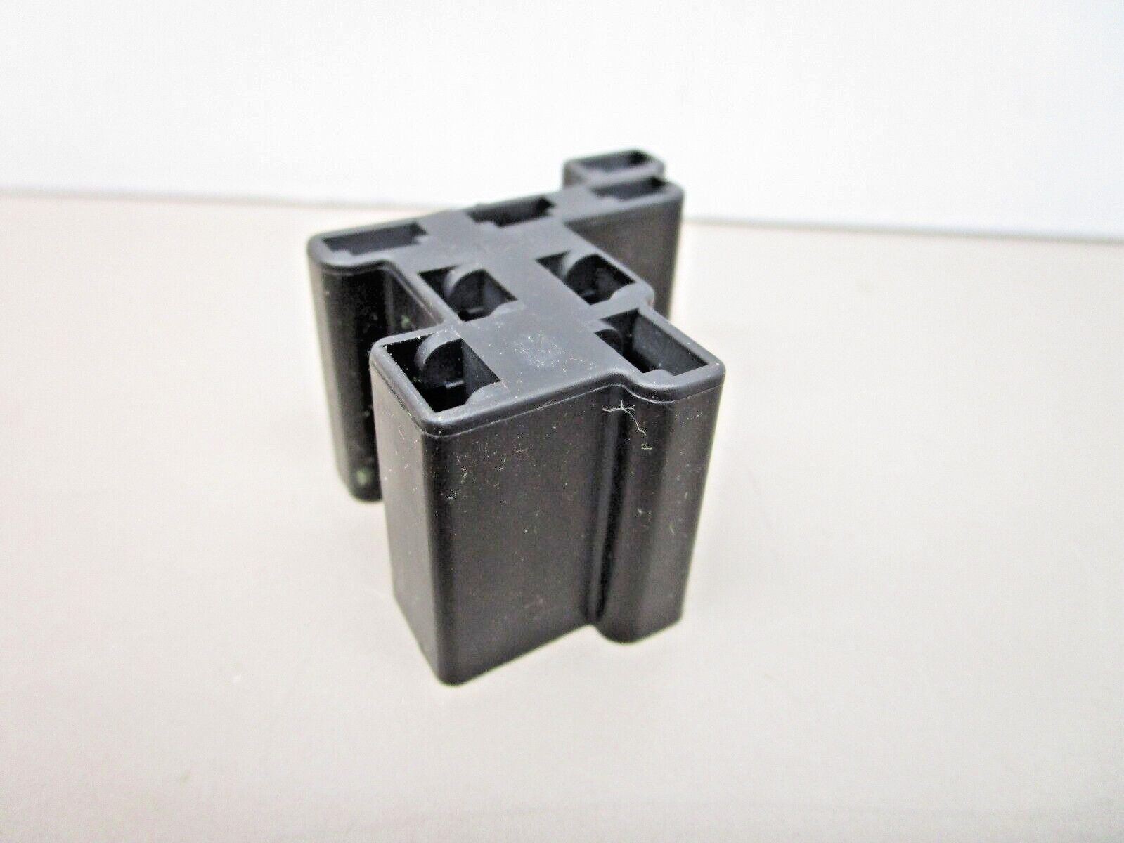 Delphi Packard 56-Series GM Terminal Housing and Sockets 8-Way Female Black 16ga