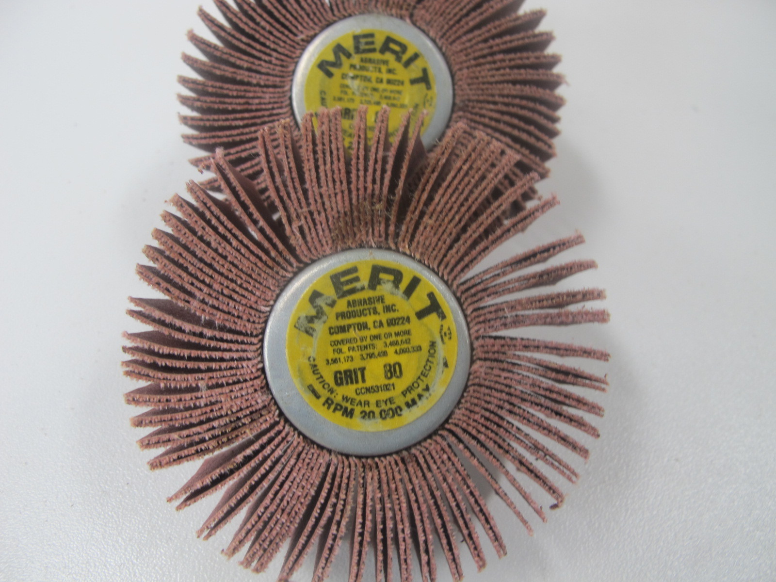 (2) Merit 35016 Abrasive XX3010 Quick Change Grind-O-Flex Miniature FLAP Wheel 2