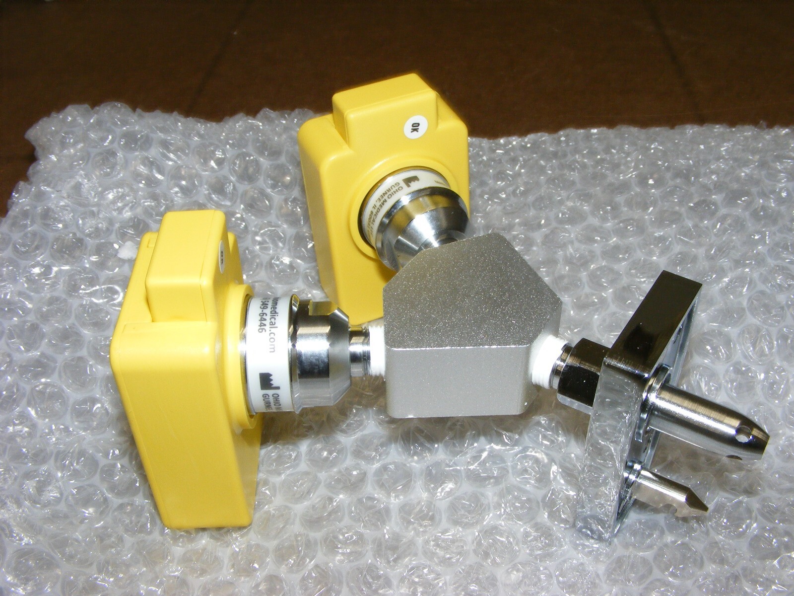 Ohio Medical YB-CO-CHUA-CH Chemetron Y Block Adapter Medical Air Yellow