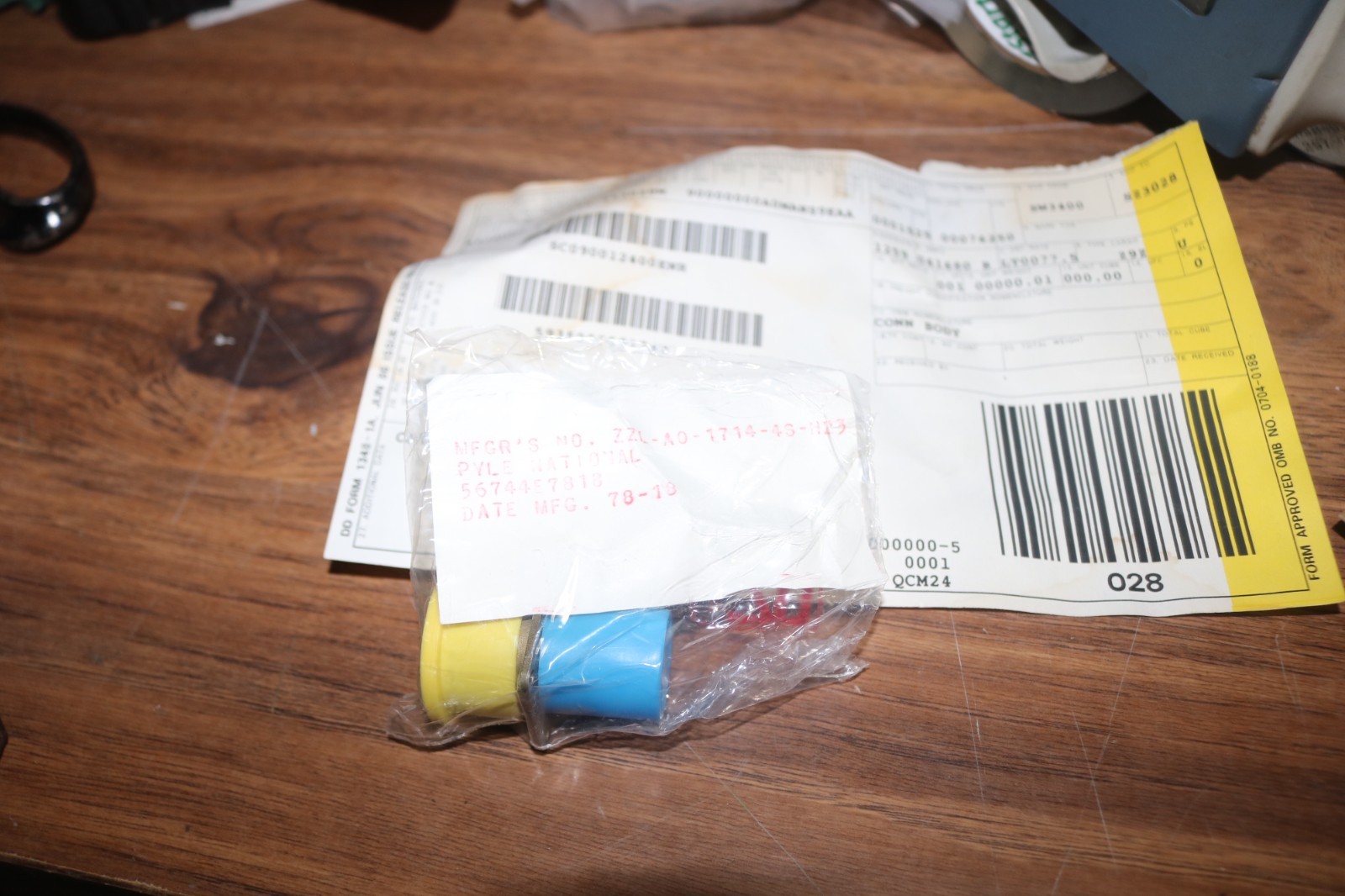 NOS Electrical Connector C48-00R14-4S169 5935-00-759-1742