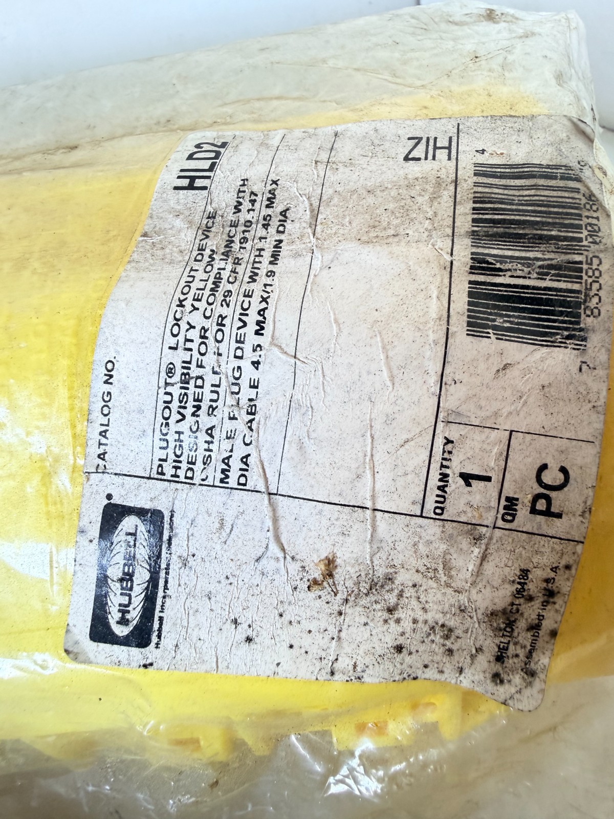 Hubbell HLD2 Plugout Lockout Device High Visibility Yellow (43)