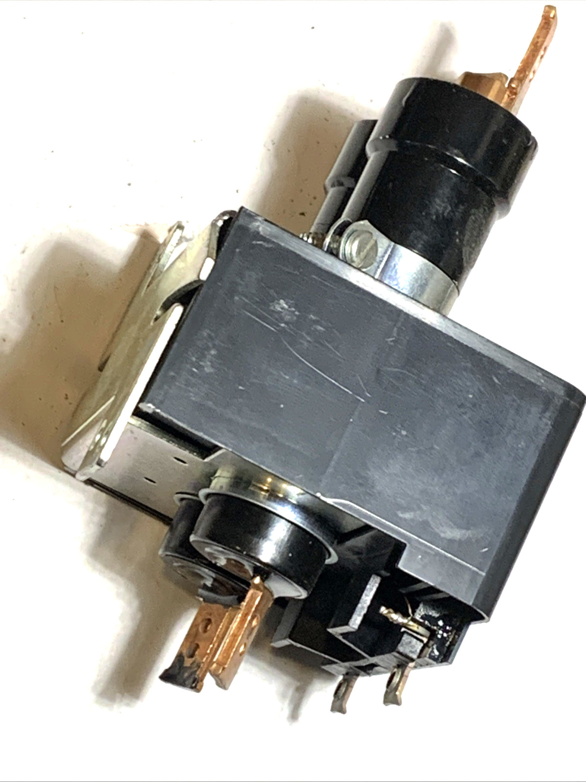 MAGNACRAFT WM60AA-120A RELAY 120VAC TORQUE 50 IN. LBS