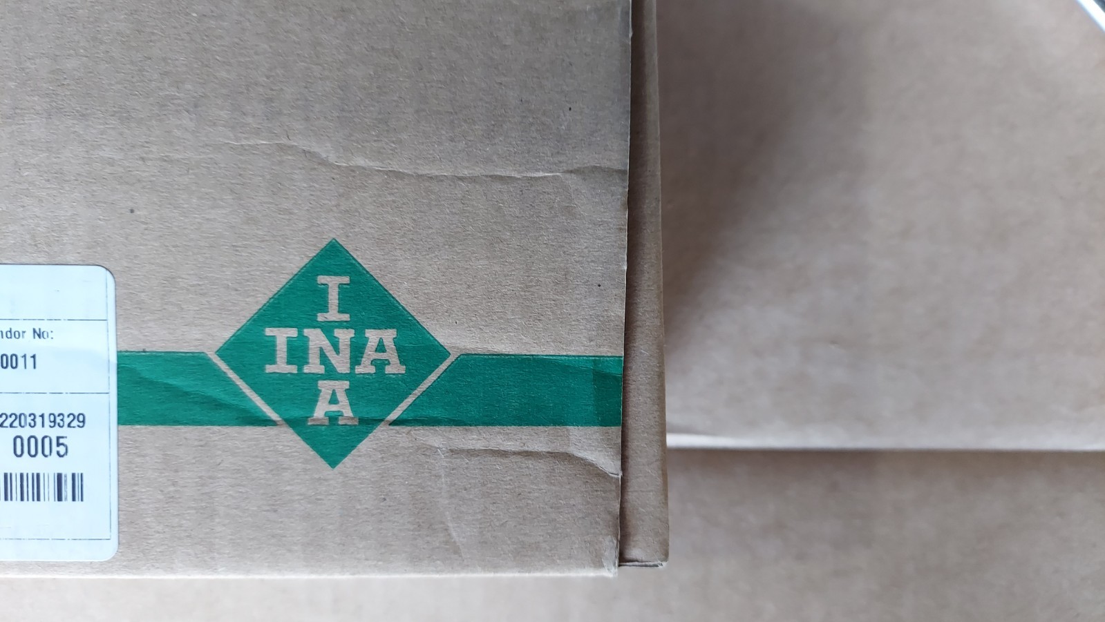 New INA KWVE35-B-S-V0-G4 Bearing L@@K