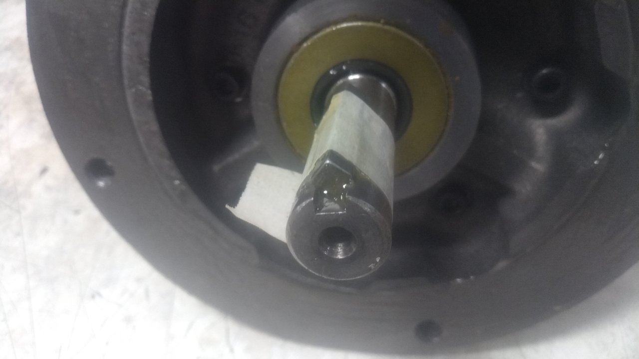 Gast 4AM-NRV-70C 1.7 Output HP 3000 RPM 35 In-Lb Torque 72 Max CFM Air Motor