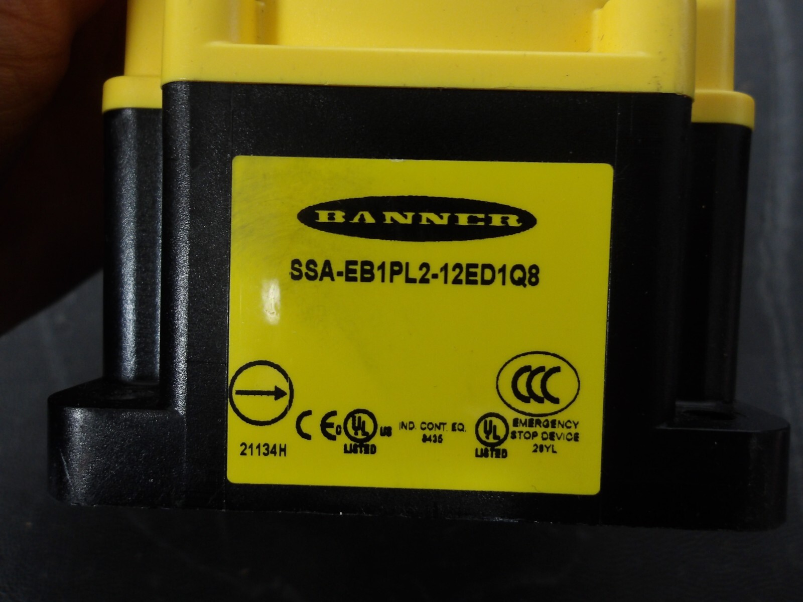 SSA-EB1PL2-12ED1Q8 E-Stop, Flush Mount, 40mm Pushbutton, 2NC/2NO, IP65, M12 8-pi