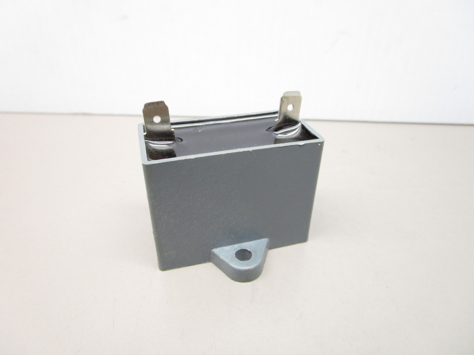 EPERS CBB61 Motor Start Capacitor 18uf 250vac 2-Pole