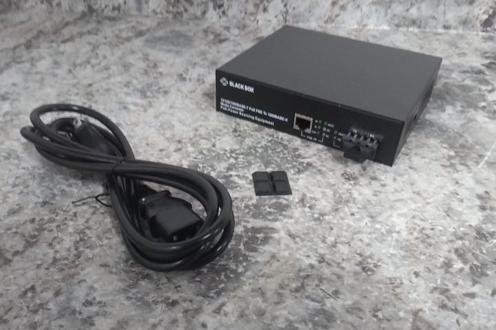 Black Box LPS500A-MM-SC-R2 10/100/1000 BASE-T PoE PSE to 1000BASE-X Converter
