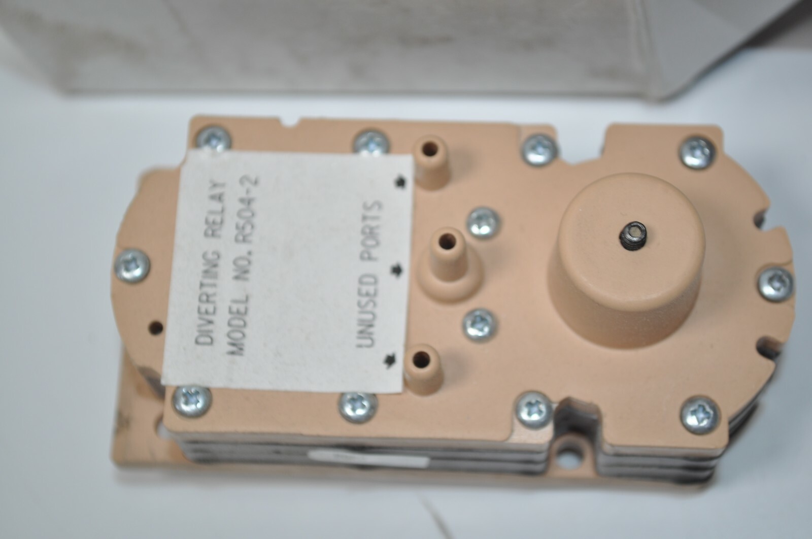 NEW Old Stock INVENSYS Siebe Pneumodular Diverting Relay Surface # R504-2