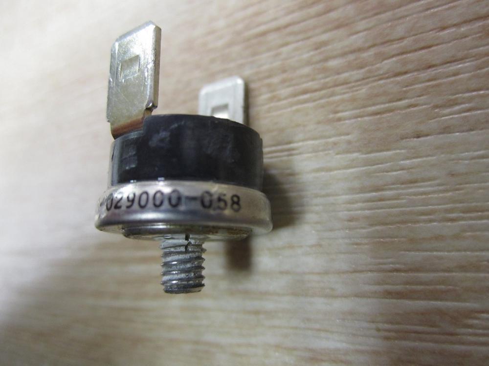 Fenwal 08-029000-058 Thermostatic Switch