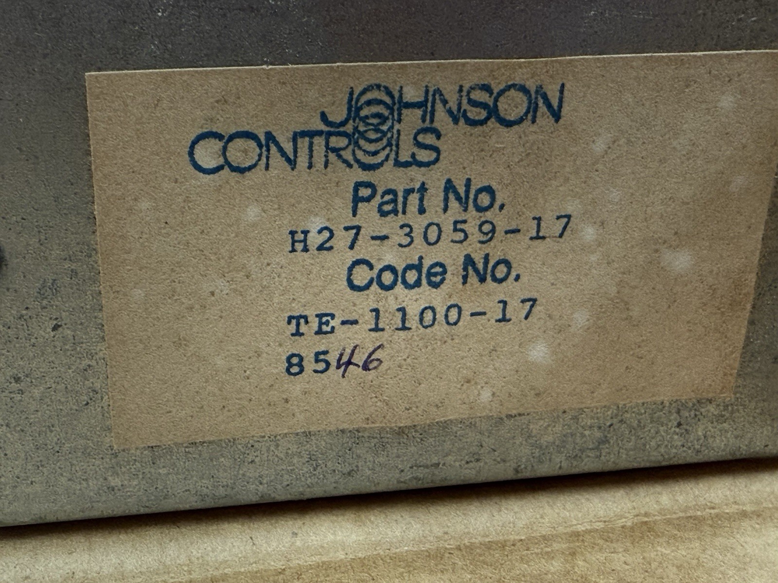 Johnson Controls TE-1100-17 *NEW* Temp Sensor 8 FOOT, averaging, 27-3059-17