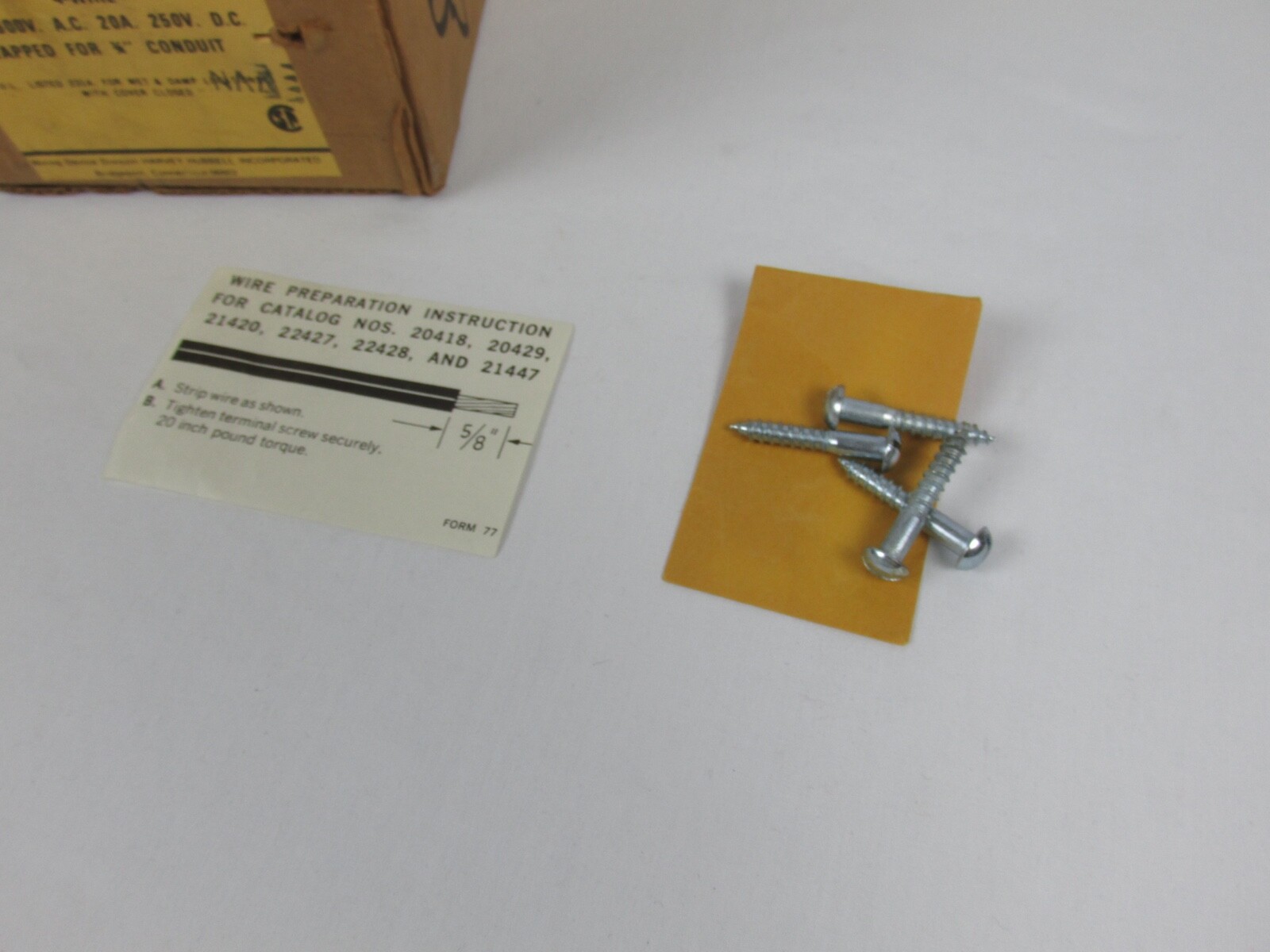 Hubbell 21447 Hubbellock Angle Weatherproof Inlet 30A/600VAC, 20A/250VDC NOS
