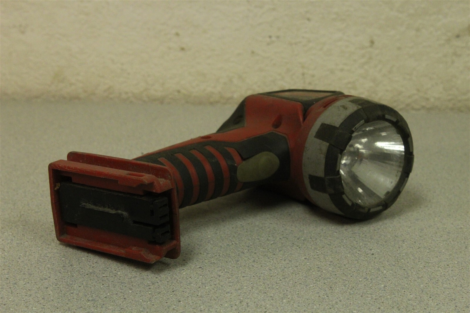 Milwaukee Light 49-24-0815 *no battery, unknown working condition*FREE SHIPPING*