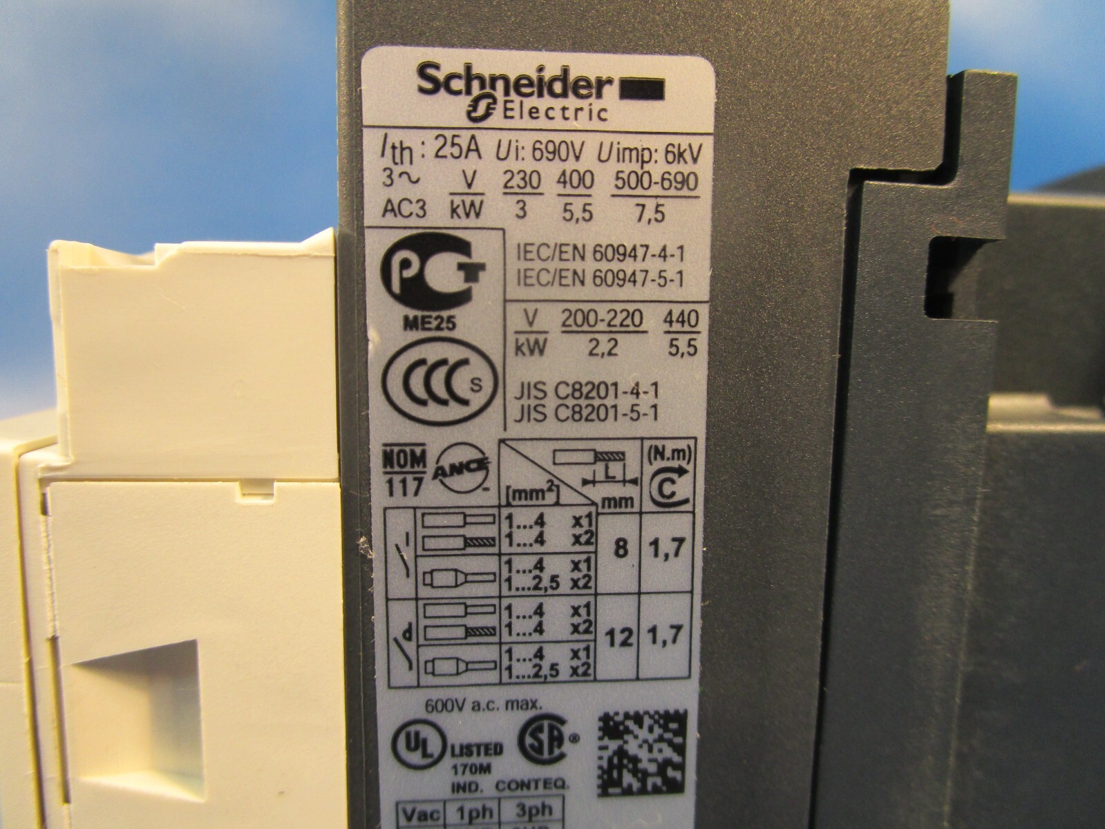 SCHNEIDER LC1DT25F7, Contactor, Non Reversing, 4 pole, 3 phase, 110 Vac @ 50/60